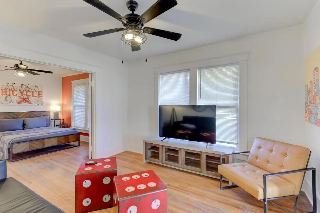 Charming Cooper-Young Flat In The Heart Of Memphis