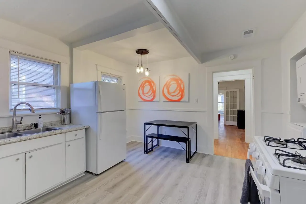 Apartment Charming Cooper-Young Flat In The Heart Of Memphis