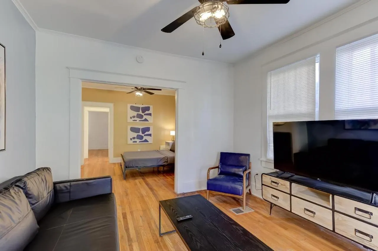 Charming Cooper-Young Flat In The Heart Of Memphis
