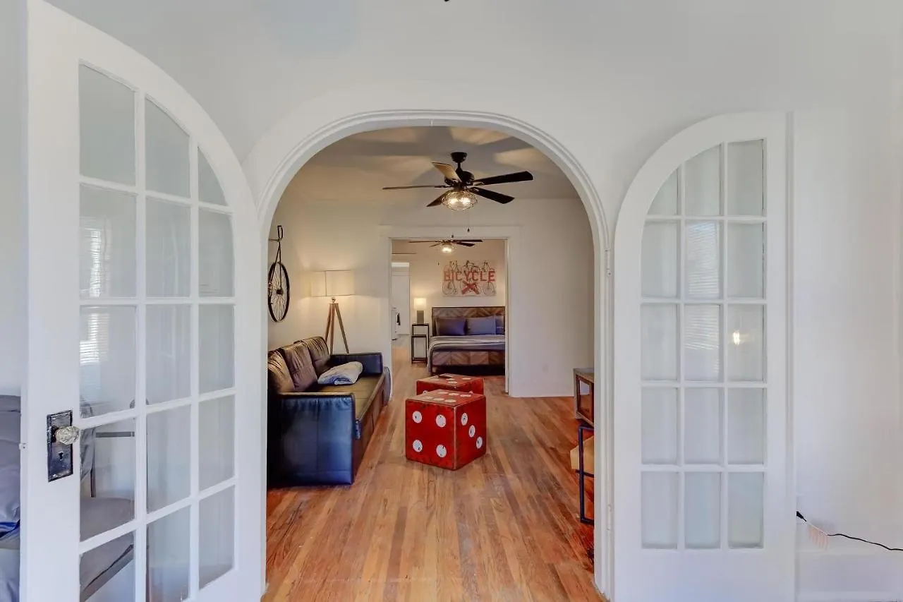 Apartment Charming Cooper-Young Flat In The Heart Of Memphis