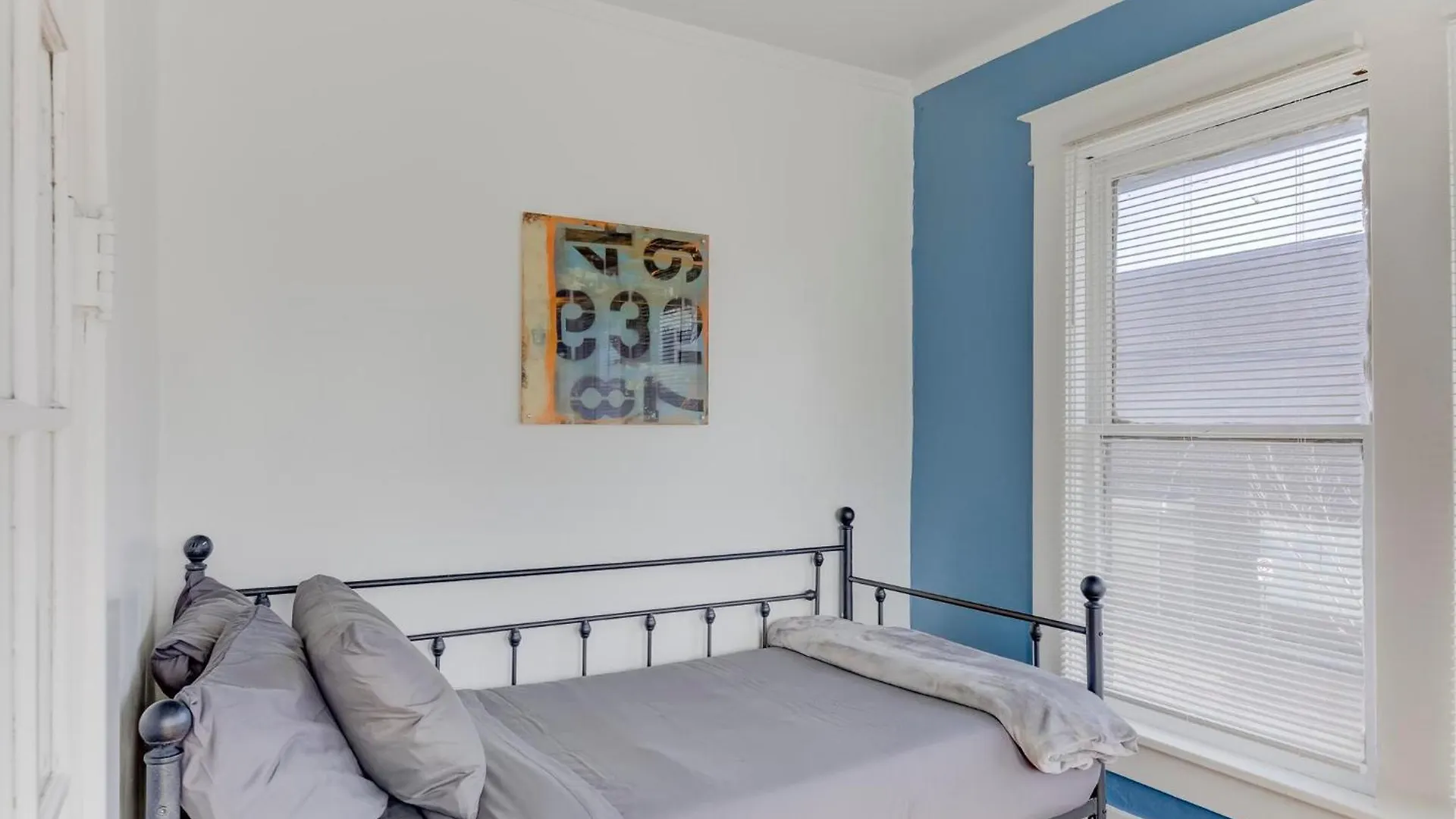 Charming Cooper-Young Flat In The Heart Of Memphis