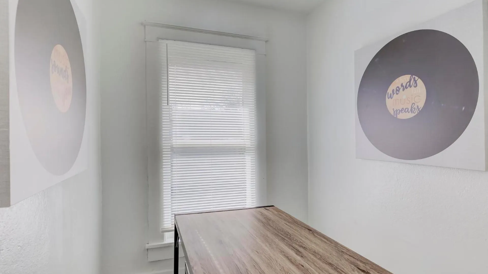 Charming Cooper-Young Flat In The Heart Of Memphis 0*,