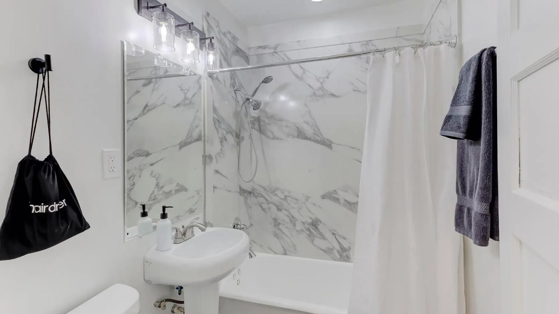 Charming Cooper-Young Flat In The Heart Of Memphis 0*,  United States